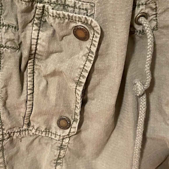 Distressed Olive Green AE Utility Jacket Women’s M - Picture 6 of 8